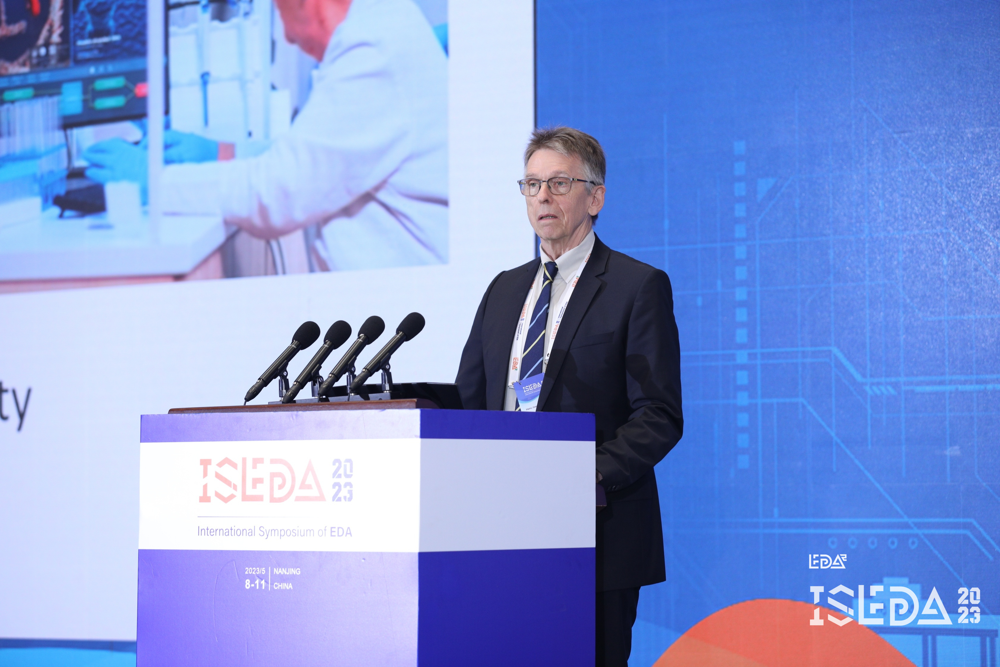 2447837d38624cce8b07c9260cbd1d1b.jpg 2447837d38624cce8b07c9260cbd1d1b.jpg